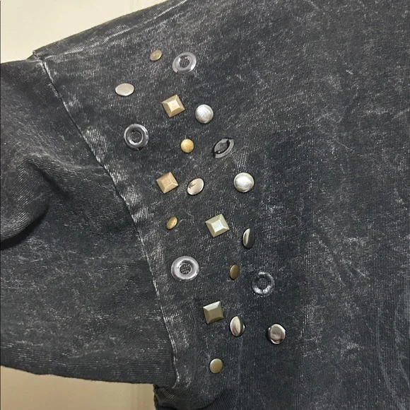 Harley-Davidson Black and Gold Cotton Studded Embellished Top from Nags Head NC - Picture 5 of 11